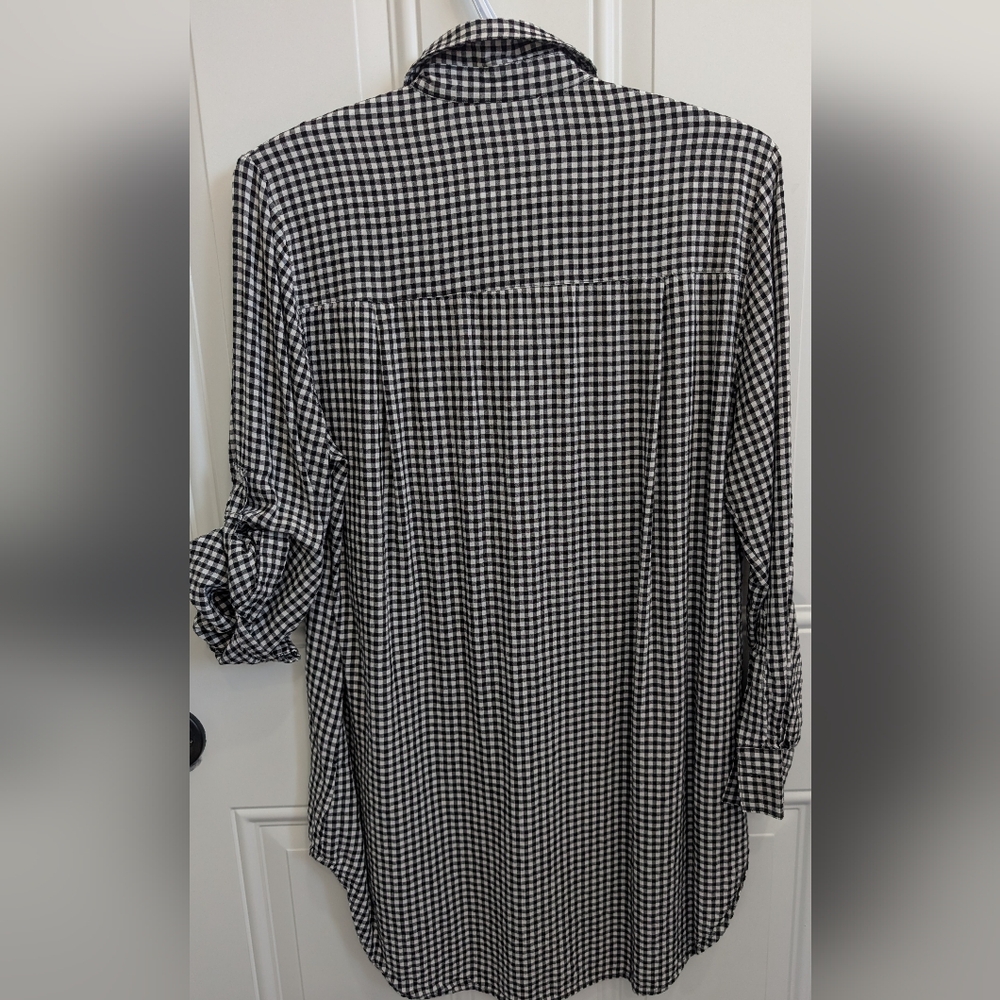 3/$20 Dex Gingham Shirt with Vibrant Floral Embroidery - Picture 3 of 11